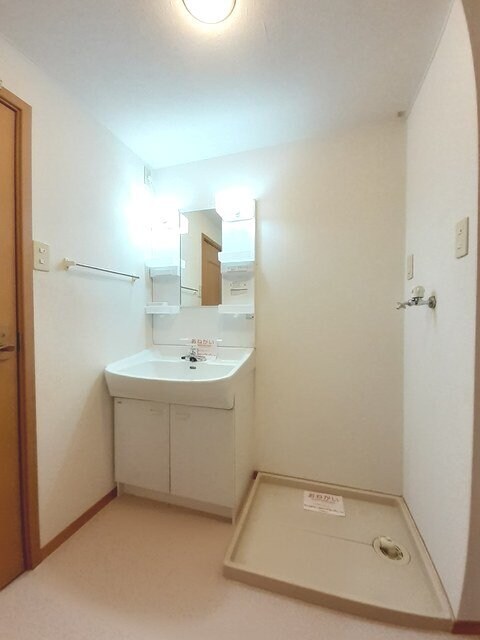 物件内観写真11　(洗面所)