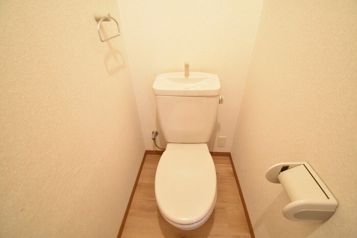 物件内観写真8　(トイレ)