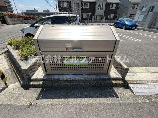 建物設備(ゴミ庫)