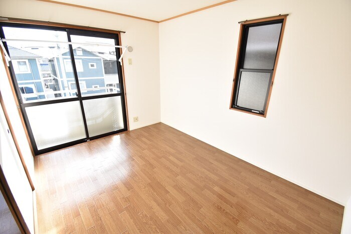 物件内観写真8　(南洋室６帖)