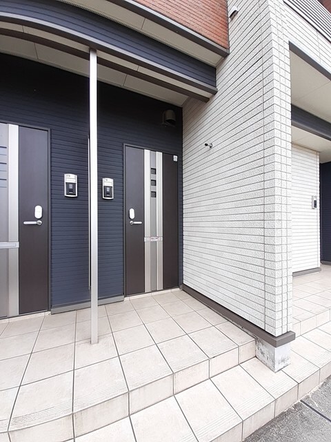 物件外観写真2　(その他共有部分)