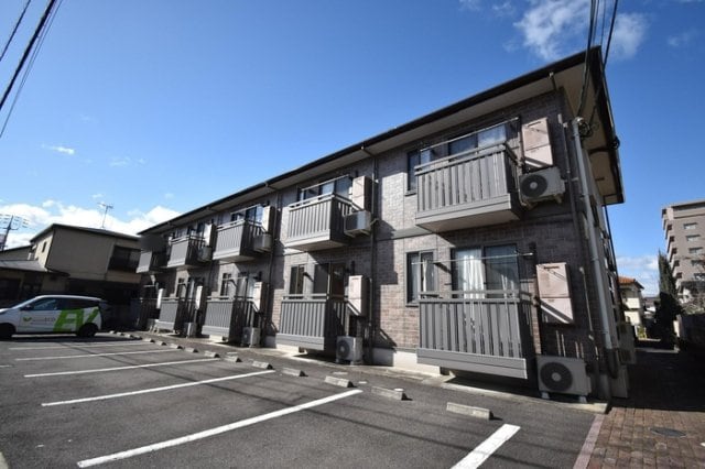 物件外観写真1　(建物外観)