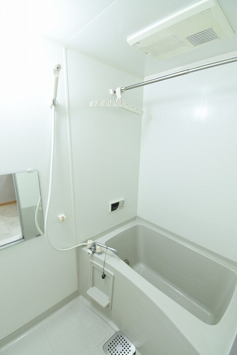 物件内観写真6　(浴室)