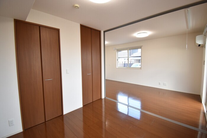 物件内観写真11　(洋室４．５帖～ＬＤＫ１１．８帖)