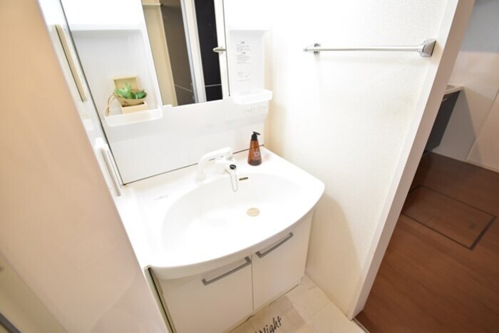 物件内観写真4　(洗面所)