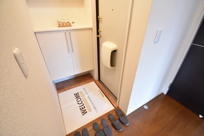 物件内観写真17　(玄関)