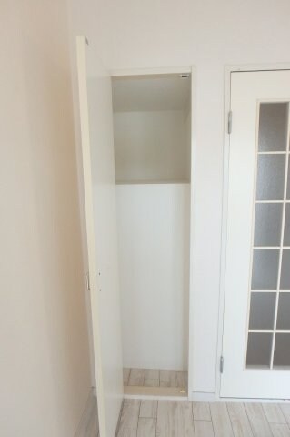 物件内観写真13　(収納)