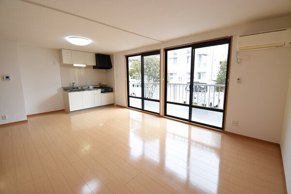 居室(ＬＤＫ１５帖)