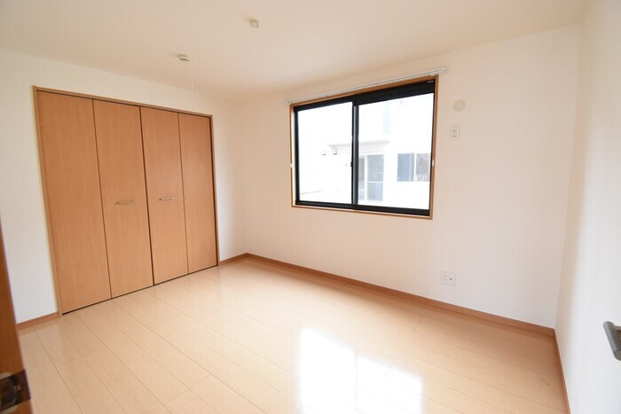 物件内観写真9　(洋室６帖)