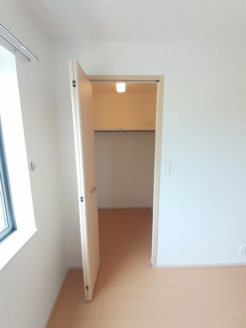 物件内観写真10　(収納)