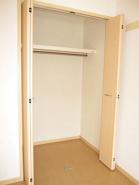 物件内観写真11　(収納)