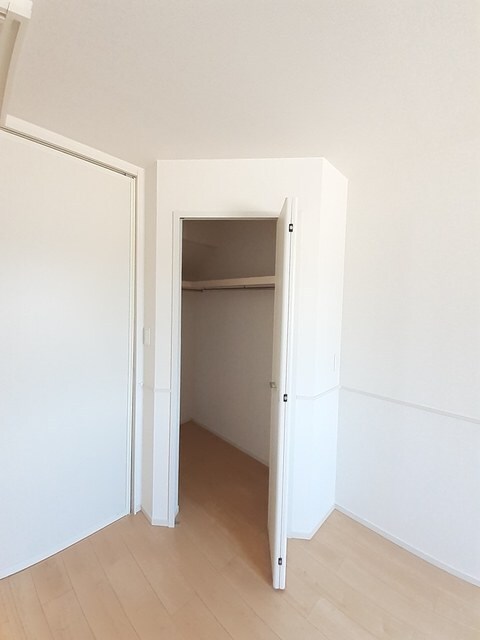 物件内観写真10　(収納)