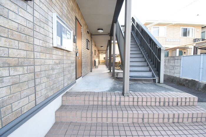 物件外観写真5　(エントランス)