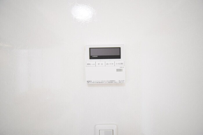 物件内観写真19　(追い焚き給湯)