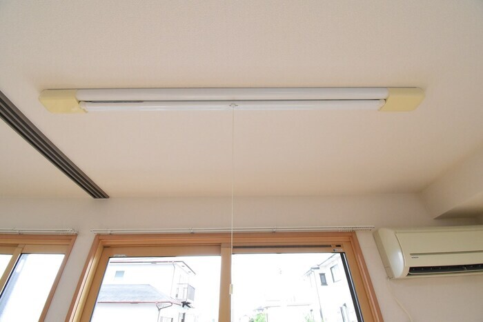 物件内観写真21　(室内物干し)