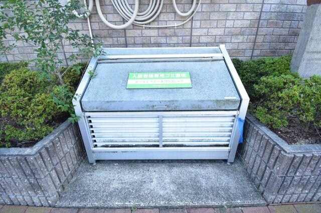 物件内観写真25　(ゴミ庫)