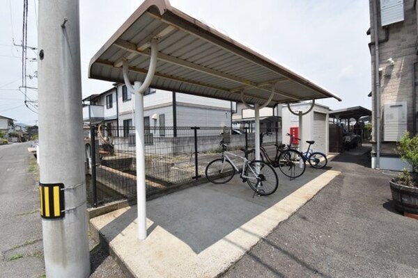 建物設備(駐輪場)