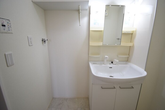 物件内観写真6　(洗面室)