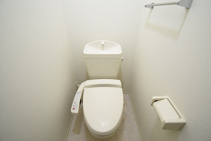 物件内観写真7　(温水洗浄暖房便座)