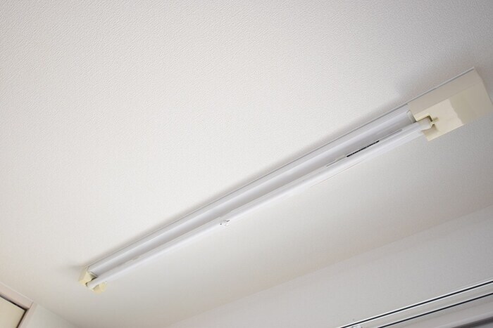 物件内観写真14　(室内物干)