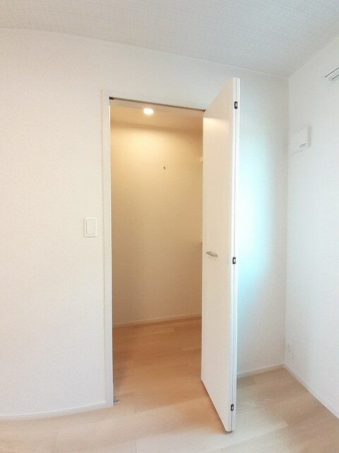 物件内観写真10　(収納)