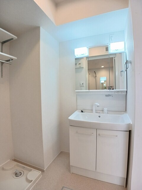 物件内観写真6　(洗面所)