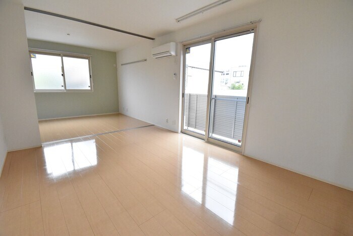 物件内観写真7　(ＬＤＫ１２帖～洋室６帖)