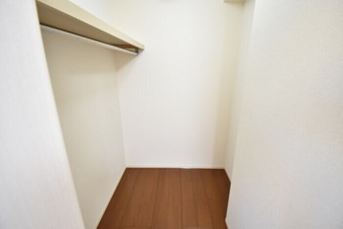 物件内観写真10　(ウォークインクローゼット)