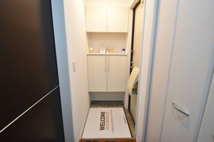 物件内観写真12　(玄関)