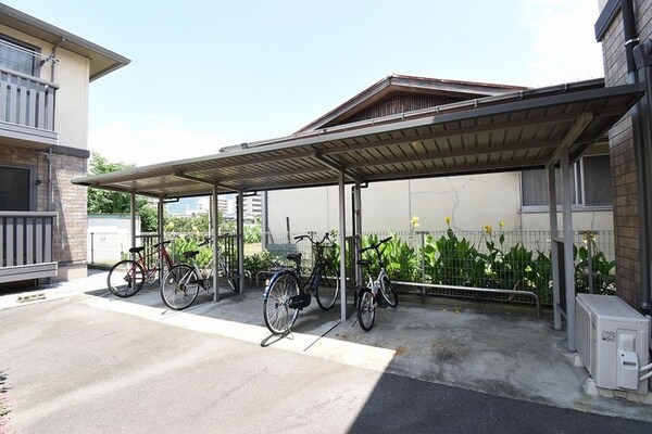 建物設備(駐輪場)