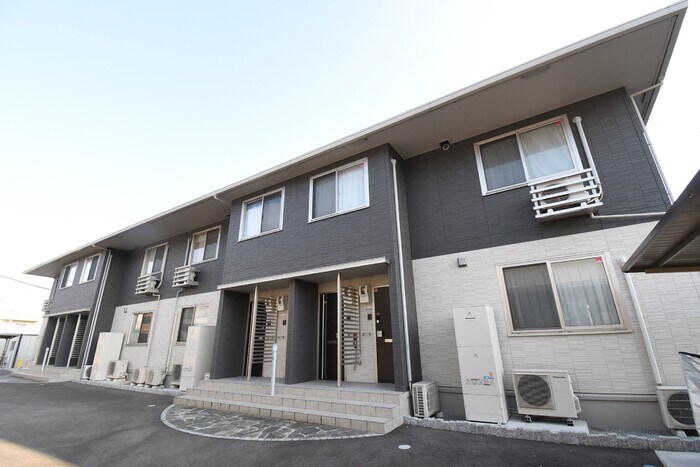 物件外観写真1　(建物外観)