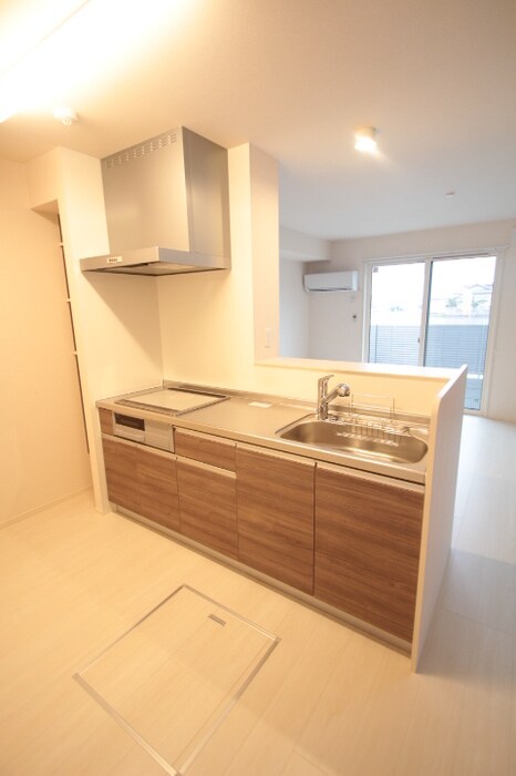 物件内観写真4　(システムキッチン)