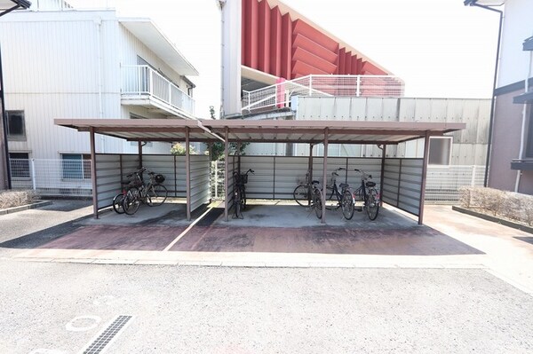建物設備(駐輪場)