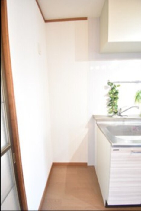 物件内観写真8　(冷蔵庫置き場)