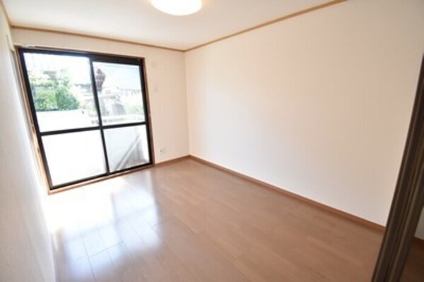 洋室(西洋室６帖)