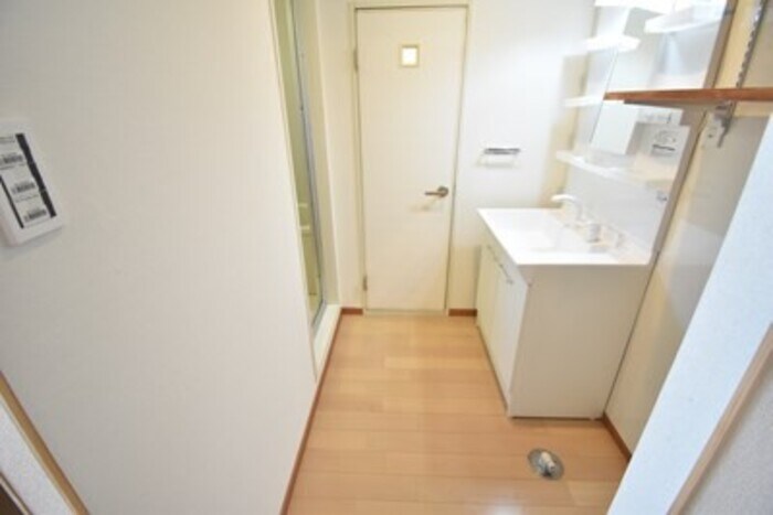 物件内観写真15　(洗面所)