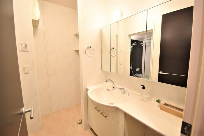 物件内観写真7　(洗髪洗面化粧台)