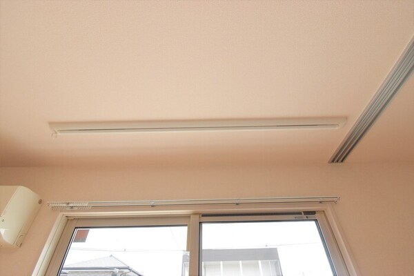 建物設備(室内物干し)