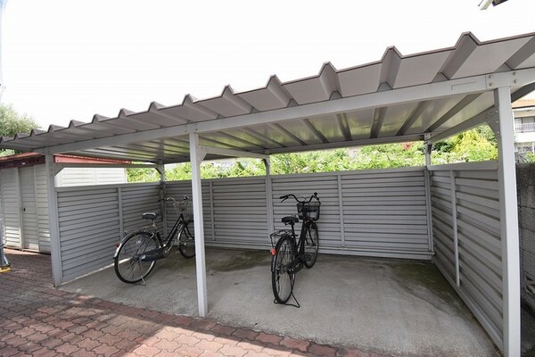 建物設備(駐輪場)
