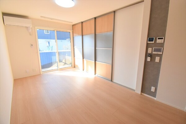 居室(ＬＤＫ１２．２帖)