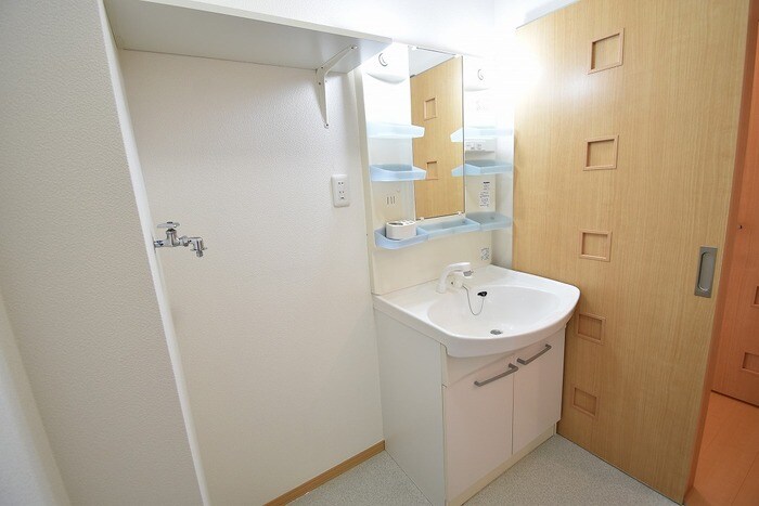 物件内観写真6　(洗面室)
