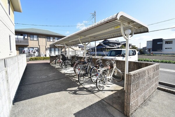 建物設備(駐輪場)