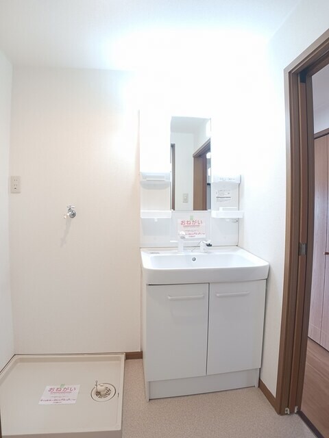 物件内観写真7　(洗面所)