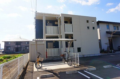 物件外観写真1　(外観写真)