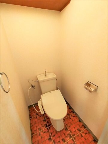 物件内観写真9　(トイレ)