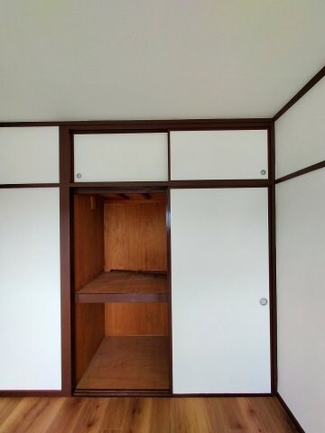 物件内観写真10　(物入)