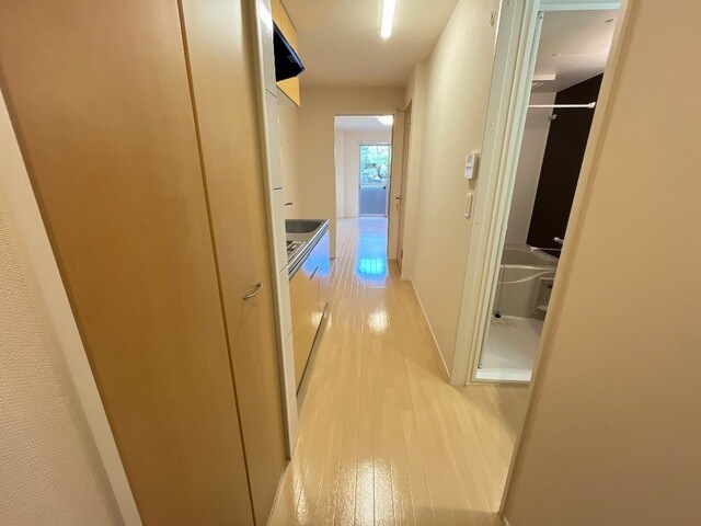 物件内観写真23　(廊下)