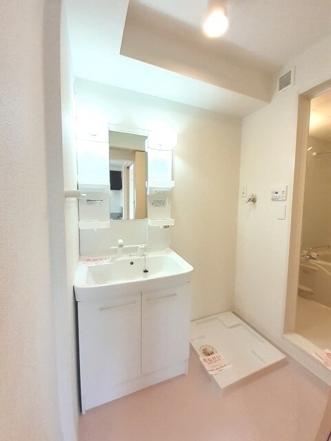 物件内観写真6　(洗面所)