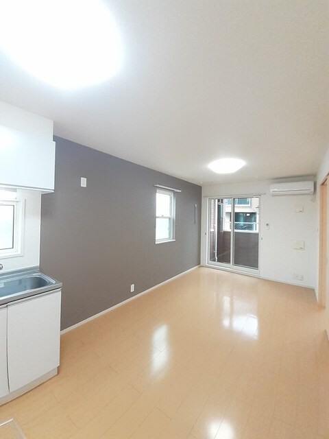 物件内観写真8　(居室・リビング)