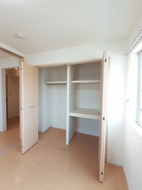 物件内観写真10　(収納)